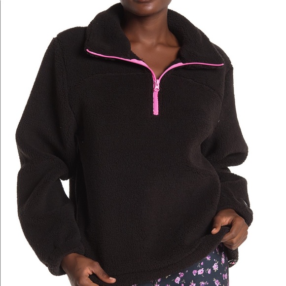 Betsey Johnson Tops - 🌸Fleece Quarter Zip Pullover🌸